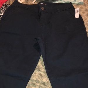 Old Navy khaki skinny pants